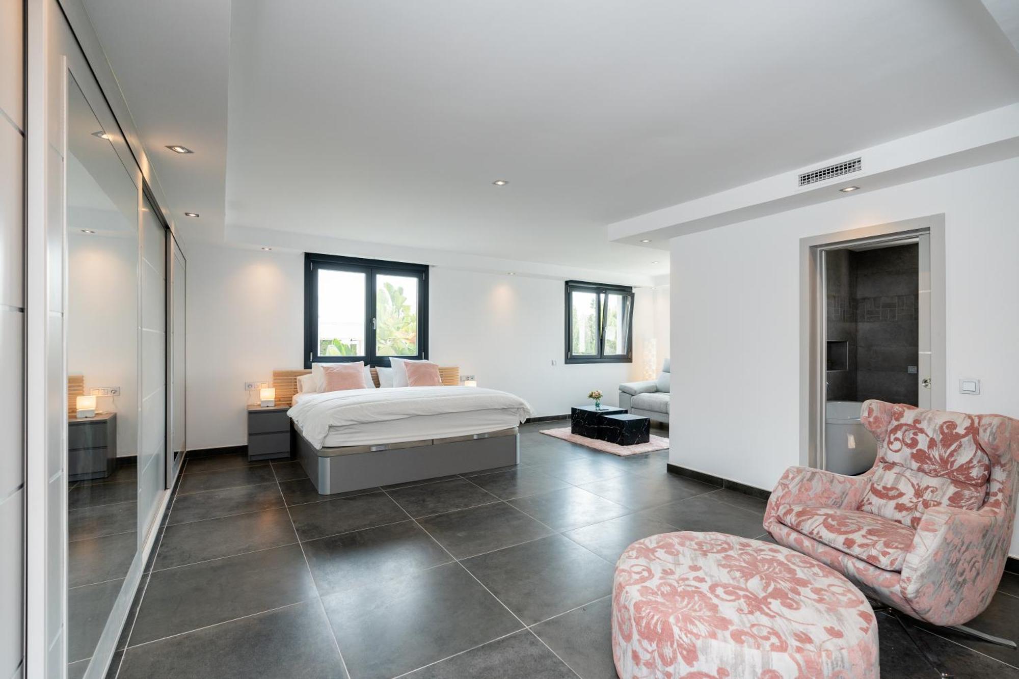 Newly Renovated 6 Bdrm Grand W Pool And Views Appartement Marbellac